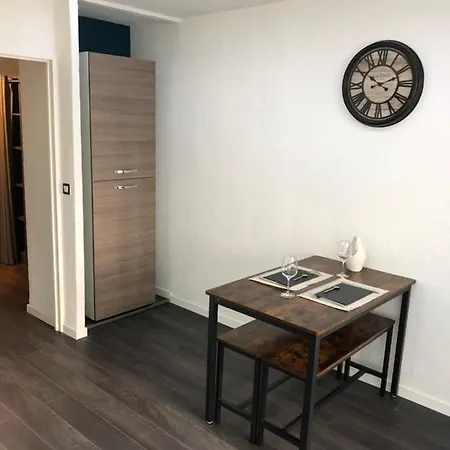 Apartment Frejus Studio De 27 M2 Situe A 5Mn En Voiture De La Mer *