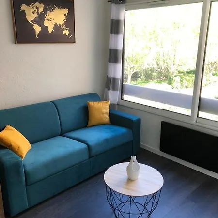 Frejus Studio De 27 M2 Situe A 5Mn En Voiture De La Mer